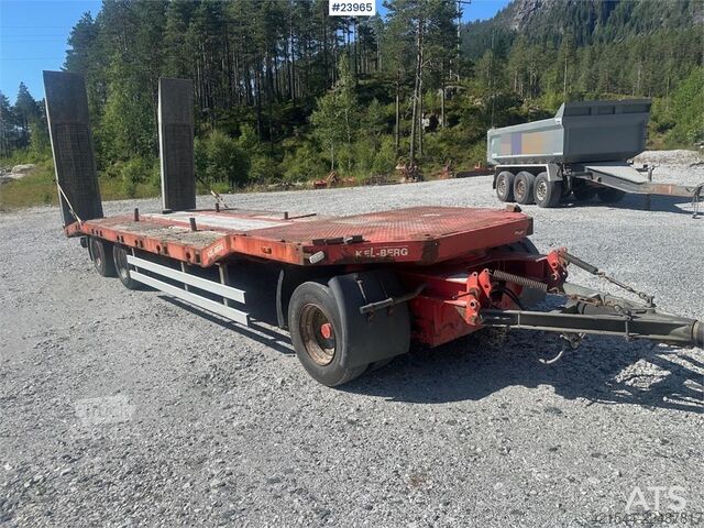 Низький навантажувач Kel-Berg Maskinslep with hydraulic ramps