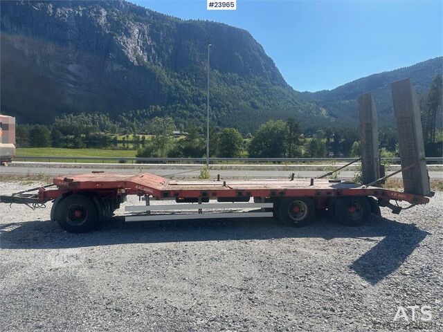 Низький навантажувач Kel-Berg Maskinslep with hydraulic ramps