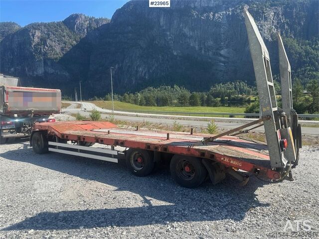 Низький навантажувач Kel-Berg Maskinslep with hydraulic ramps