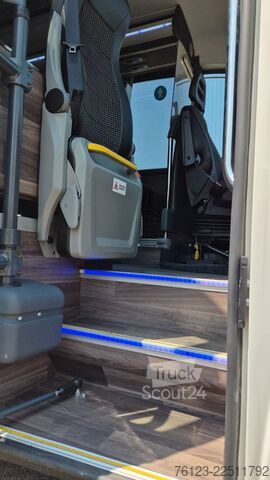 Minibussi IVECO 2x Daily 70 Lagerfahrzrug Ferqui Sunrise 2,5 m B