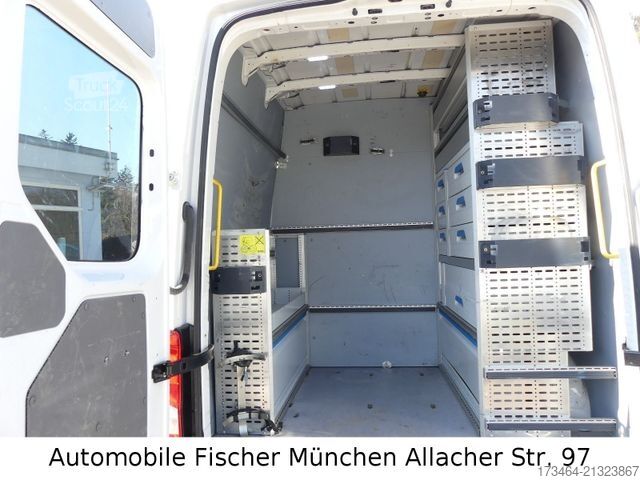 Фургон с высокой крышей VOLKSWAGEN Crafter Kasten 35 L2H2 4M*AHK 3t*LED*Sortimo*