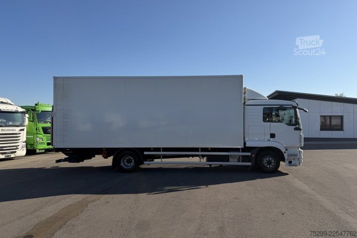Autocarro con cassone MAN TGM 15.290 4x2 Koffer/HB / Swiss-Vehicle