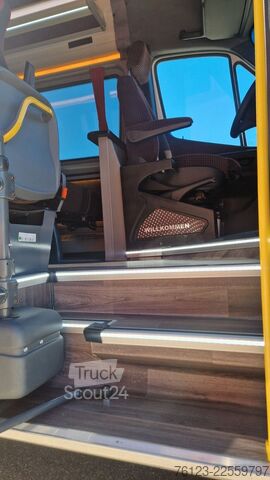 Minibus MERCEDES-BENZ 517 Lord Comfort XXL Vorlauffahrzeug 23 SS