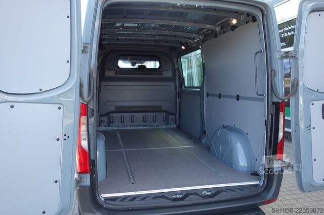 Slēgtais furgons mercedes-benz Sprinter 215 CDI Kasten L2H1 AUTOM/KLIMA/KAMERA