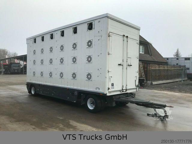 Przyczepa do transportu koni Finkl VA 220 4 Stock Viehanhänger