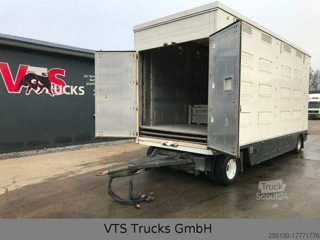 Przyczepa do transportu koni Finkl VA 220 4 Stock Viehanhänger