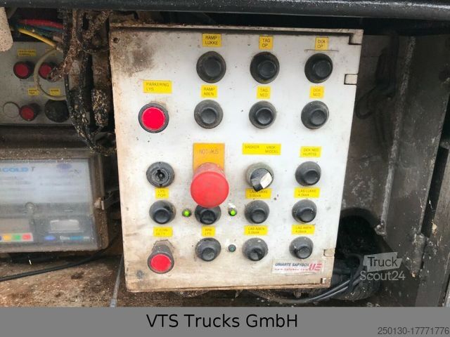 Przyczepa do transportu koni Finkl VA 220 4 Stock Viehanhänger