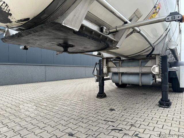 Camião-cisterna Van Hool FOOD / RVS chassis / empty weight: 5.860kg / 29...