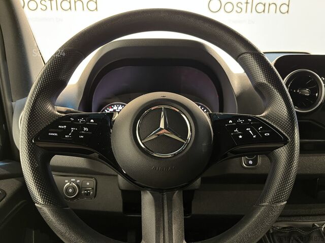 Box van Mercedes-Benz Sprinter 317 CDI L2 Pro RWD / Euro 6 / Trekhaak...