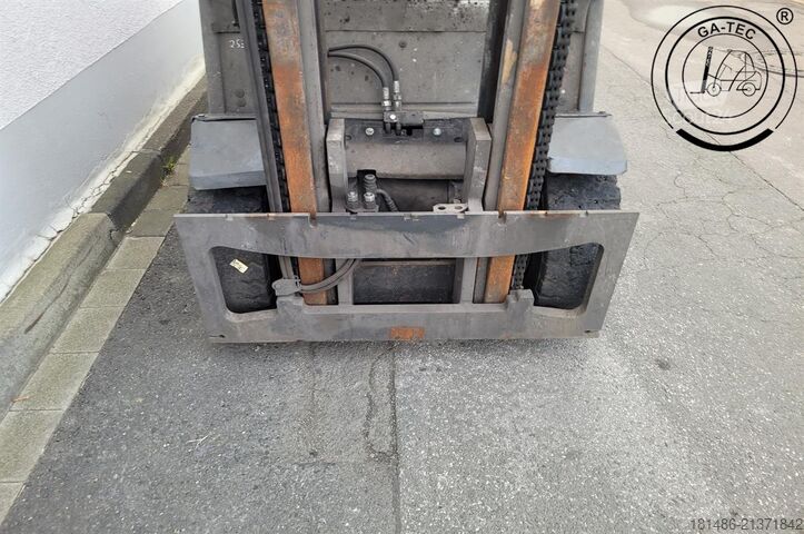 رافعات شوكية ديزل Linde H30D