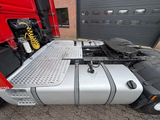 معيار SZM DAF XF 460 4X2 Space Cab Standairco 2x tank NL Truc...