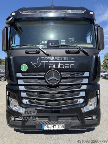 Kamion z zamenljivo nadgradnjo Mercedes-Benz Actros 2545