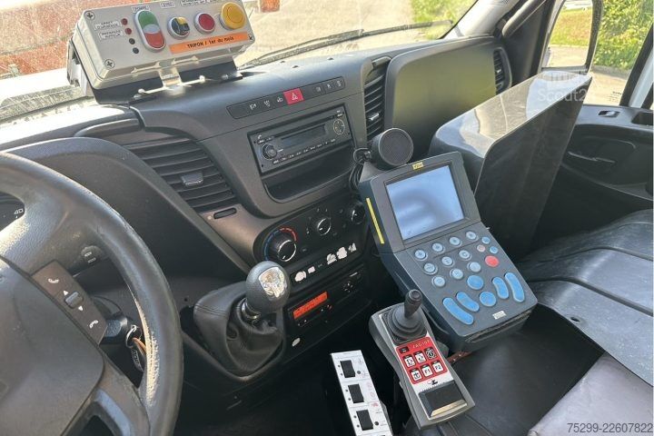 Kanca kasalı yük kamyonu (roll-off) Iveco 70C17 Haken / Kehricht / WD