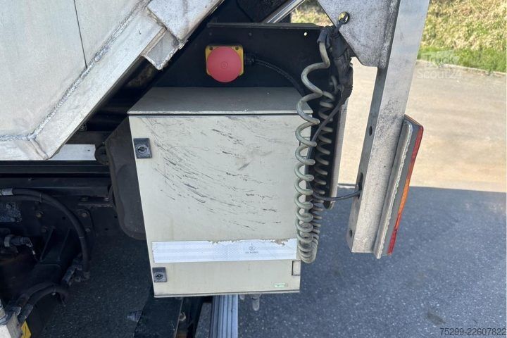 Kanca kasalı yük kamyonu (roll-off) Iveco 70C17 Haken / Kehricht / WD