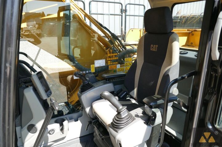 Excavadora sobre orugas Caterpillar 336FL