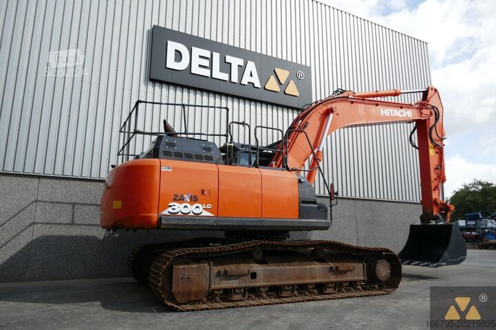 Rupsgraafmachine Hitachi ZX300LC-6