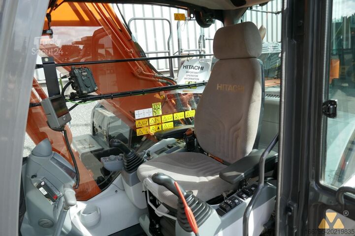 Rupsgraafmachine Hitachi ZX300LC-6