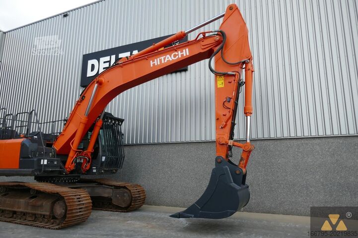 Rupsgraafmachine Hitachi ZX300LC-6