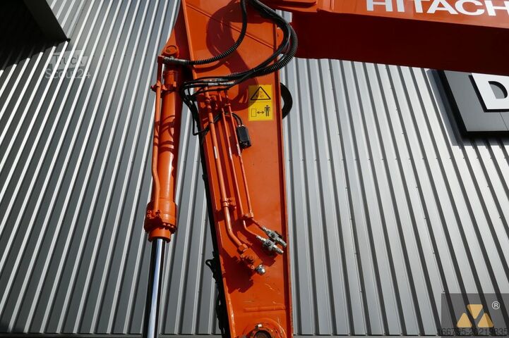 Rupsgraafmachine Hitachi ZX300LC-6