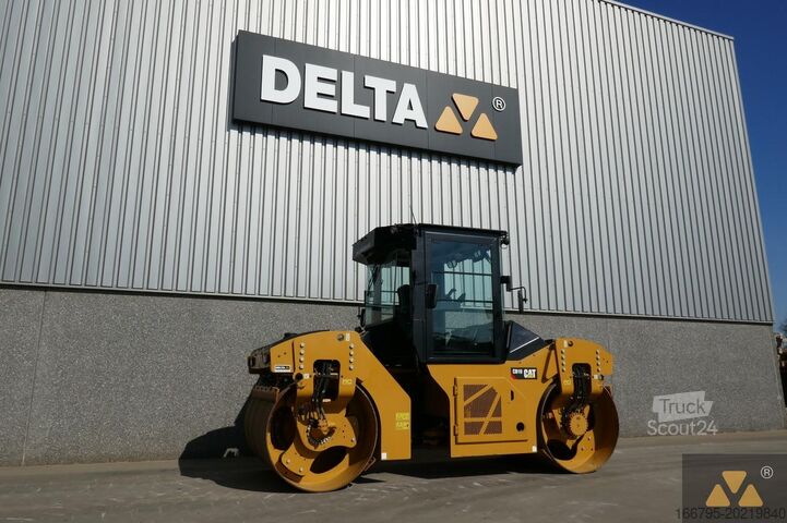 Tandemový válec Caterpillar CB10