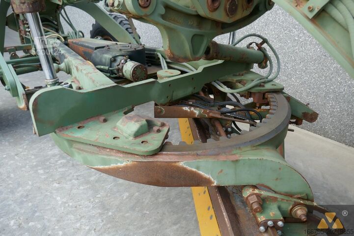 Grader Caterpillar 130G Ex-army