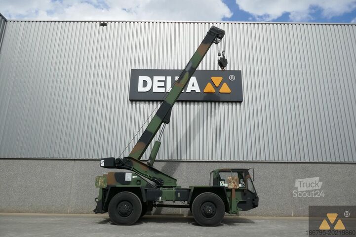 Ruw terrein kraan Terex LRT110 Ex-Army
