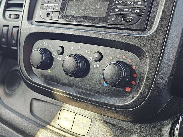 Matkustajaliikenne OPEL VIVARO 1.6 L1 Combi 9p Airco