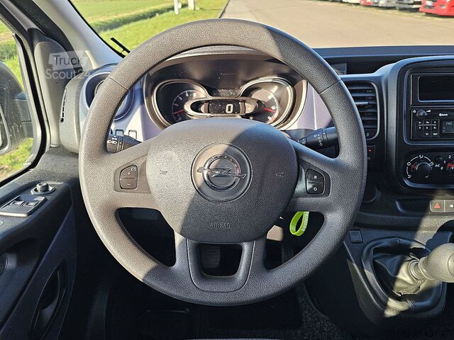 Matkustajaliikenne OPEL VIVARO 1.6 L1 Combi 9p Airco