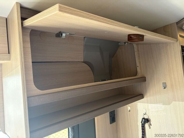 Camper PÖSSL 2 Win R Plus - Markise, Kamera, Radträger