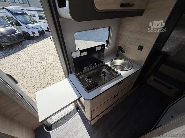 Polointegrovaný karavan WEINSBERG CaraCompact EDITION PEPPER 600 MEG 2027, Automa.