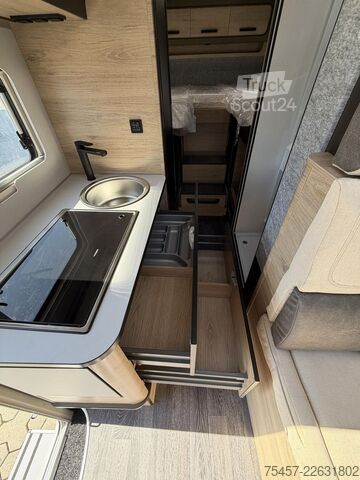 Polointegrovaný karavan WEINSBERG CaraCompact EDITION PEPPER 600 MEG 2027, Automa.