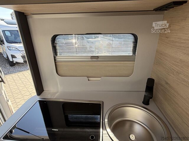 Polointegrovaný karavan WEINSBERG CaraCompact EDITION PEPPER 600 MEG 2027, Automa.