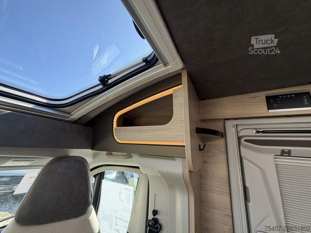 Polointegrovaný karavan WEINSBERG CaraCompact EDITION PEPPER 600 MEG 2027, Automa.