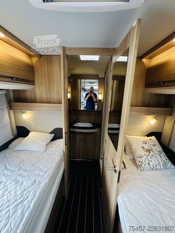 Polointegrovaný karavan KNAUS Sky Ti 700 MEB Platinum Selection Hubstützen
