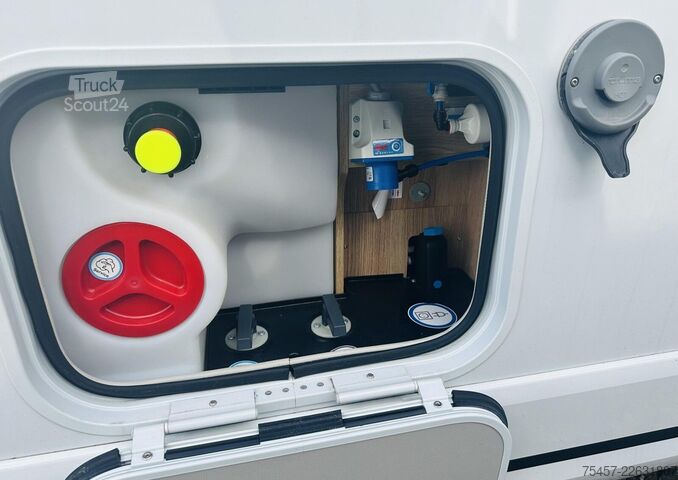 Polointegrovaný karavan KNAUS Sky Ti 700 MEB Platinum Selection Hubstützen