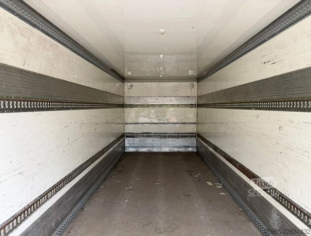 Skriňové nákladné vozidlo MERCEDES-BENZ Antos 1830 FULL AIR TAIL LIFT 648.000 KM SMART T