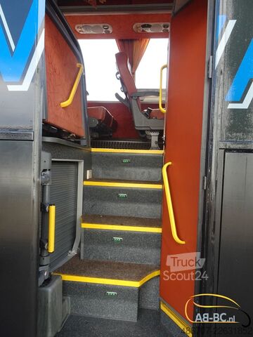 Tur otobüsü VAN HOOL T917 Acron, 63 Sitze