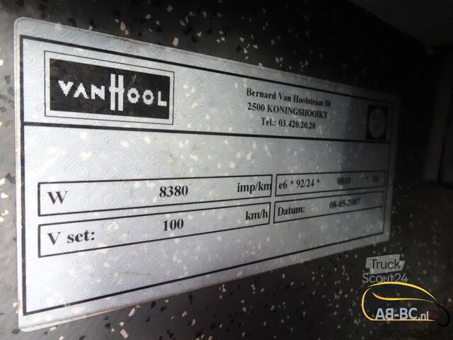 Tur otobüsü VAN HOOL T917 Acron, 63 Sitze