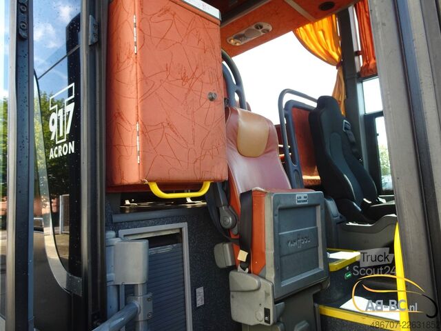 Tur otobüsü VAN HOOL T917 Acron, 63 Sitze