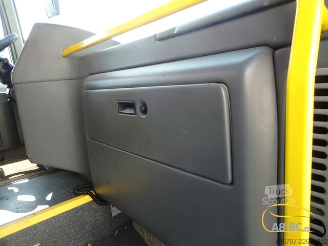 Tur otobüsü VAN HOOL T917 Acron, 63 Sitze