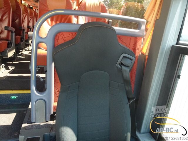 Tur otobüsü VAN HOOL T917 Acron, 63 Sitze