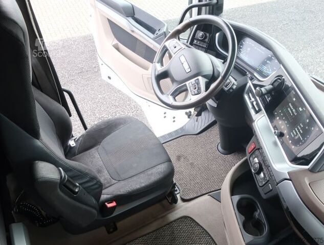 Standartinis vilkikas DAF XG+ 530 FT VExec Standklima Intarder Navigation