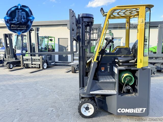Vierwegestapler Combilift CB3000 GAS TRIPLEX 4900 CABIN POSITIONER