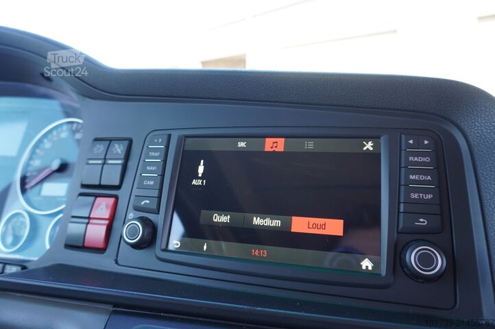 Тягач MAN TGX 33.640 6x4 tractor unit / GVM 70 t