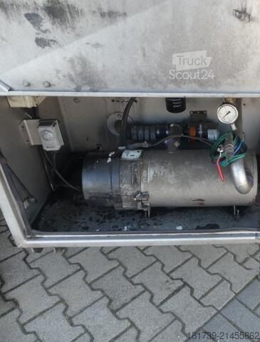 Автоцистерна SZUMLAKOWSKI NCSZ tanker 30/1 / 2023