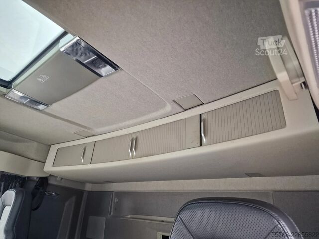 Ремарке на платформата Volvo FH 13.540 6x2*4 - Platform with sidedoors - PTO...