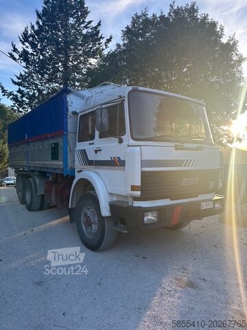 Düz kasalı ve brandalı kamyon FIAT 190 F 35