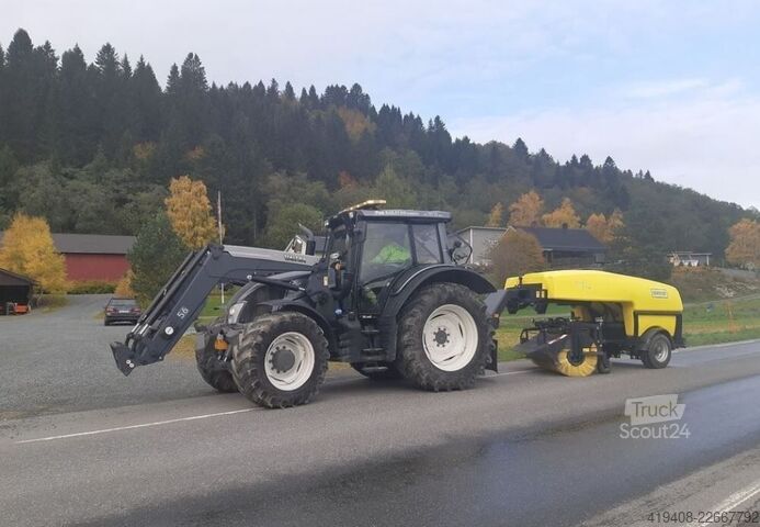 Stroj na čištění ulic Schmidt TSS 122, Like NEW