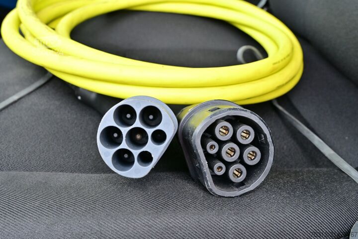 Fourgon tôlé Fiat eDucato  ePower 3,5t Koffer 47 kWh