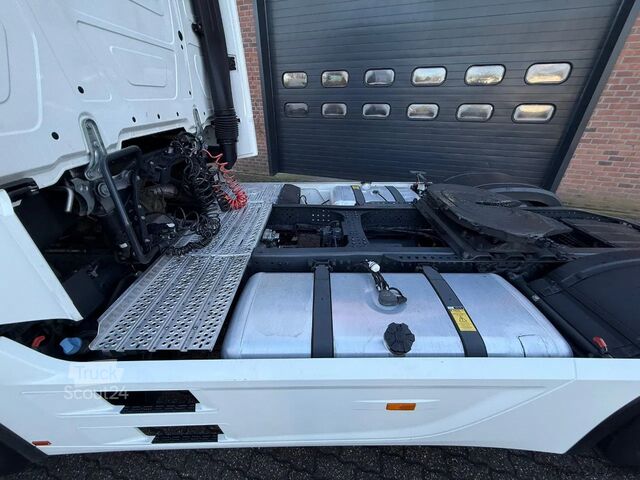 MTS standard Mercedes-Benz Actros 1845 L Gigaspace 2x tank Standairco Smar...